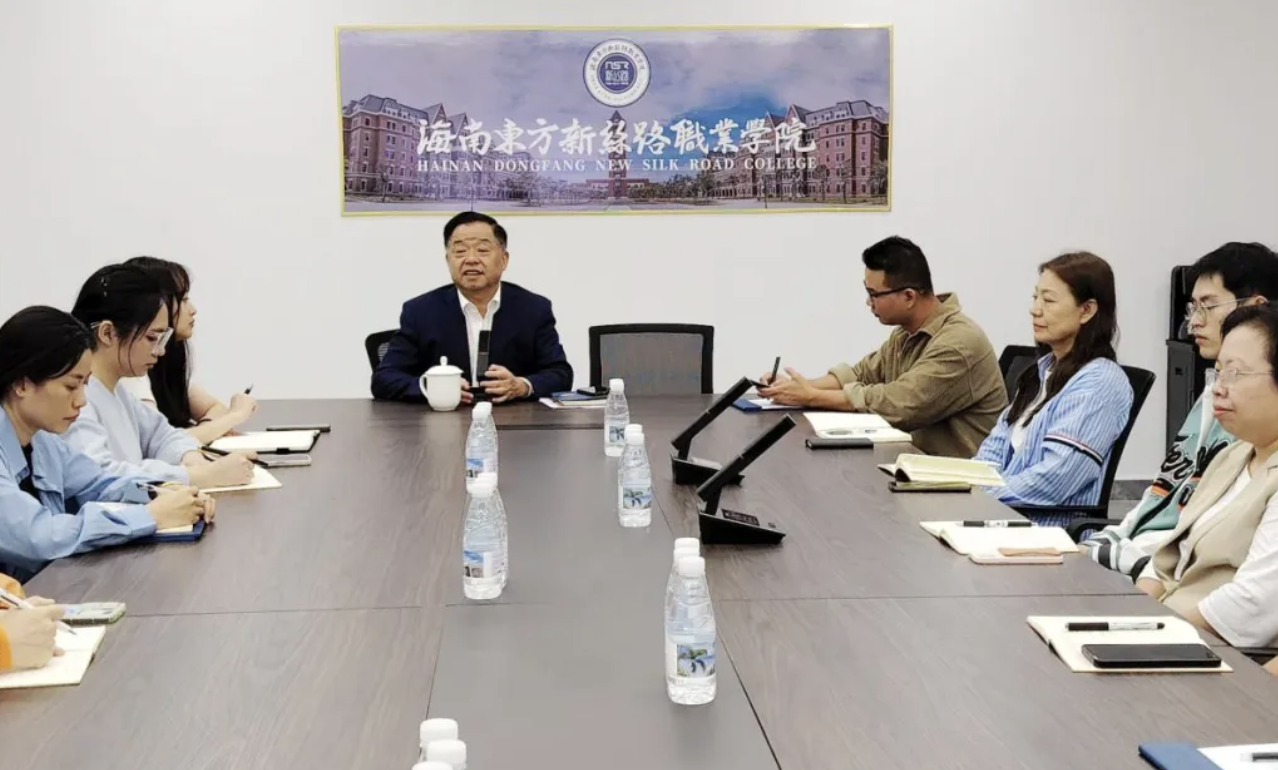 汇聚智慧 共话未来--开云在线登录app入口教师座谈会纪实
