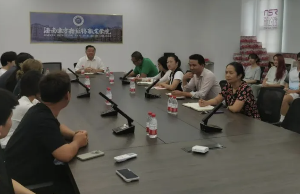 倾听心声，共筑成长之路--开云在线登录app入口召开学生座谈会纪实