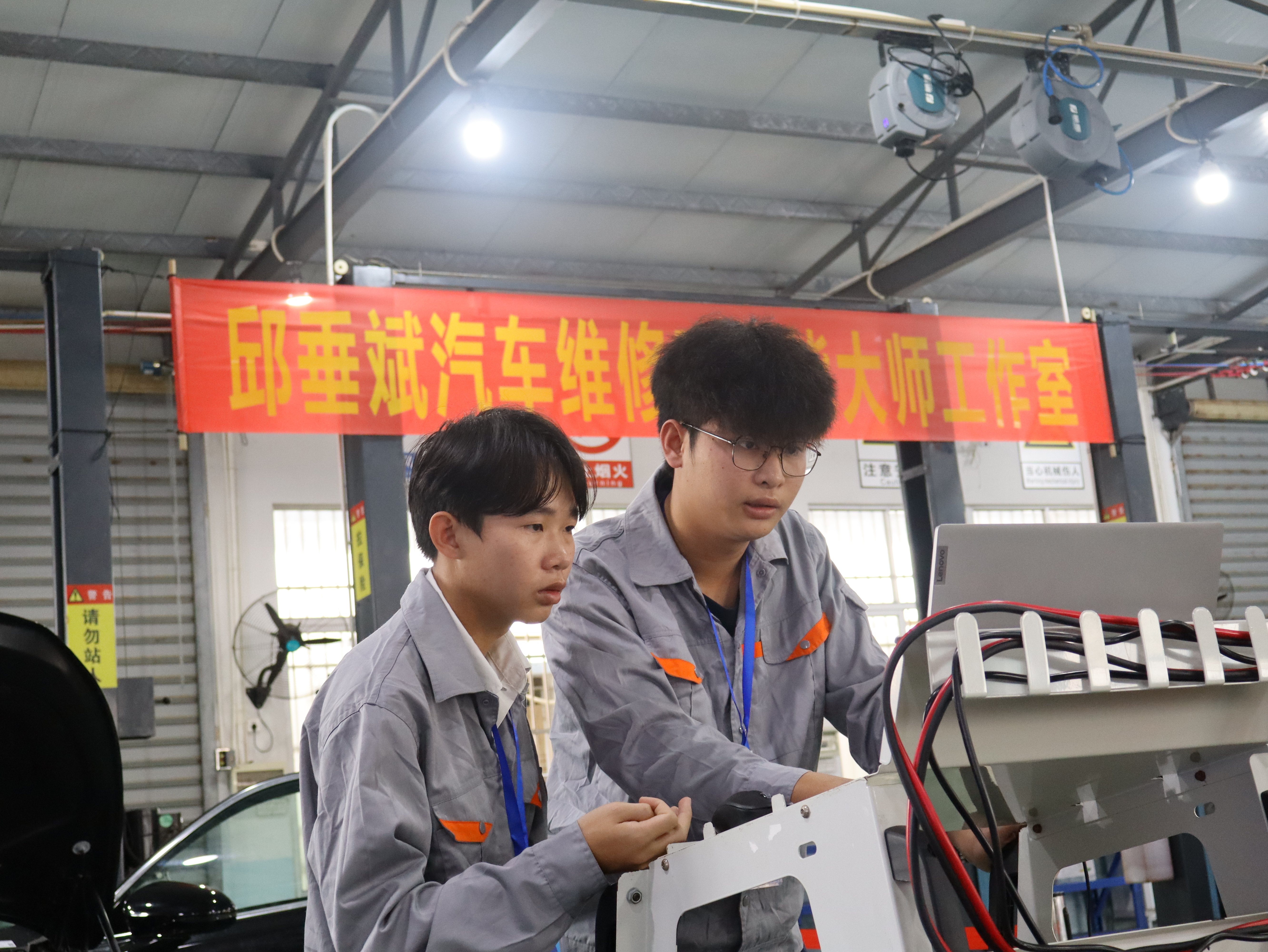 开云在线登录app入口智能制造学院学子在2025年海南省职业院校技能大赛斩获佳绩